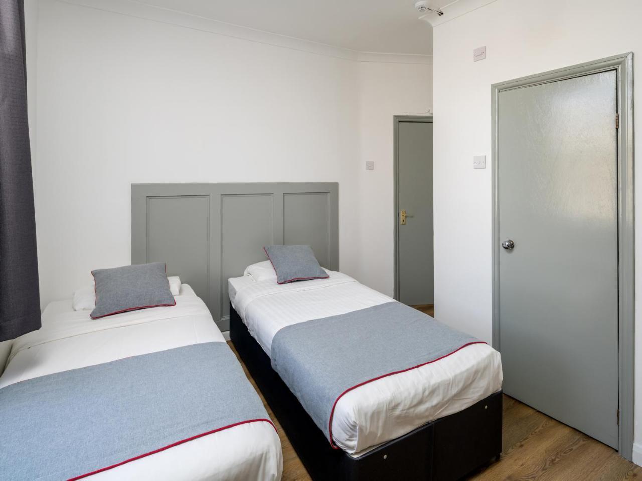 Oyo Kings Hotel Лондон Экстерьер фото