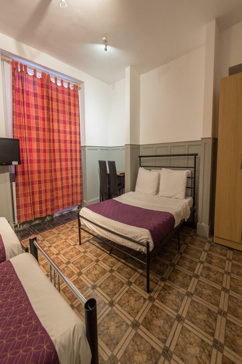 Oyo Kings Hotel Лондон Экстерьер фото