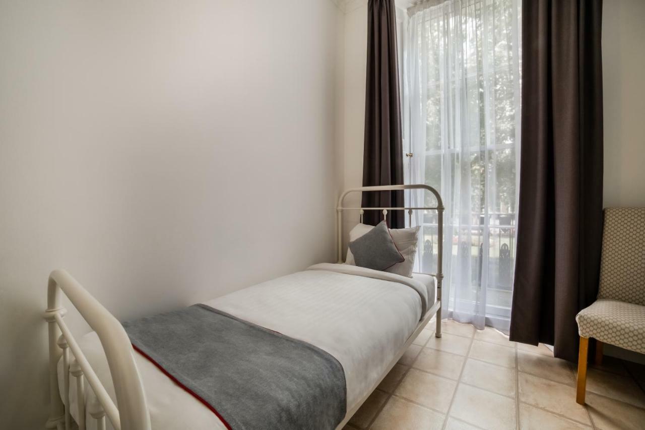 Oyo Kings Hotel Лондон Экстерьер фото