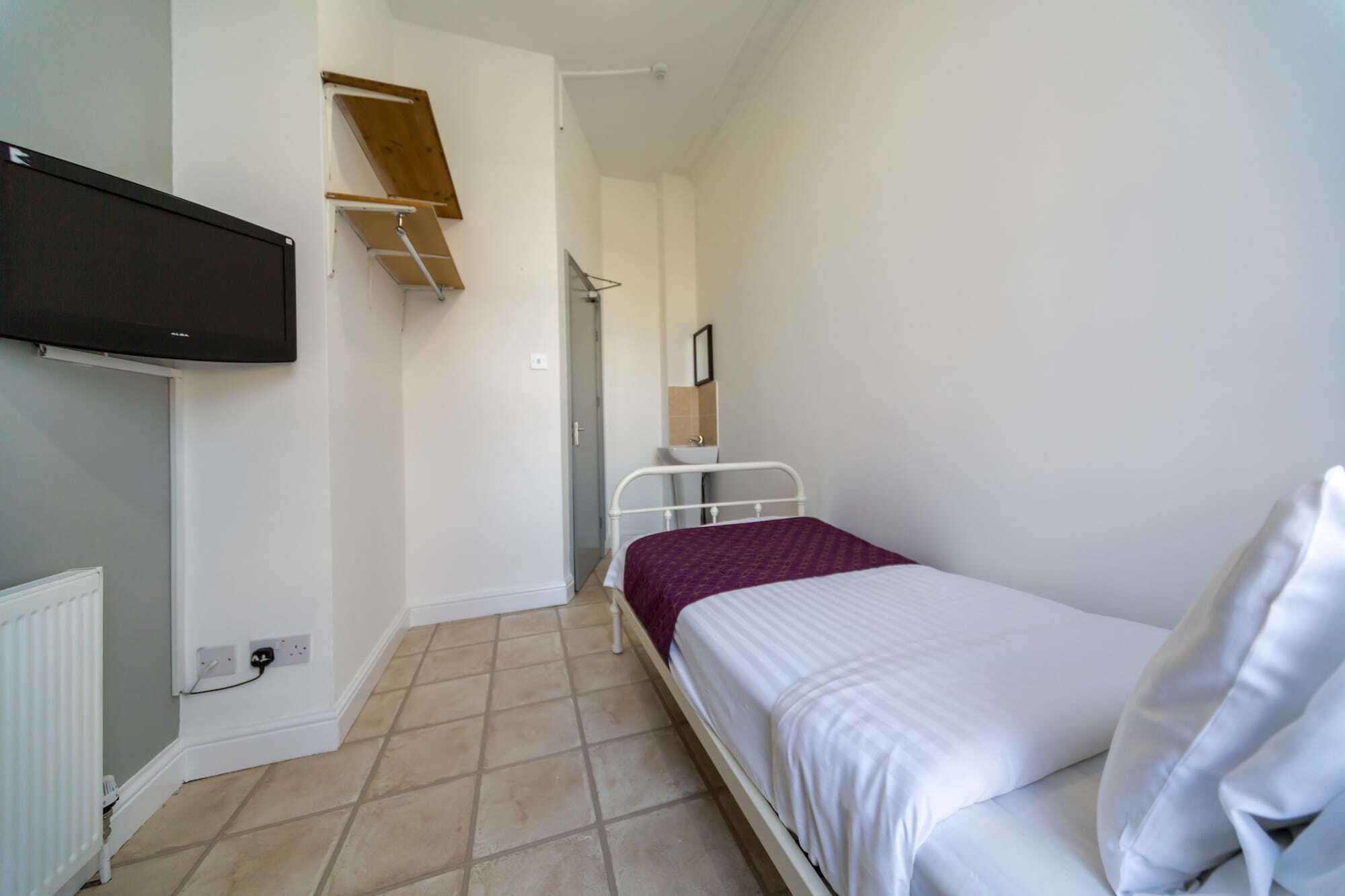 Oyo Kings Hotel Лондон Экстерьер фото